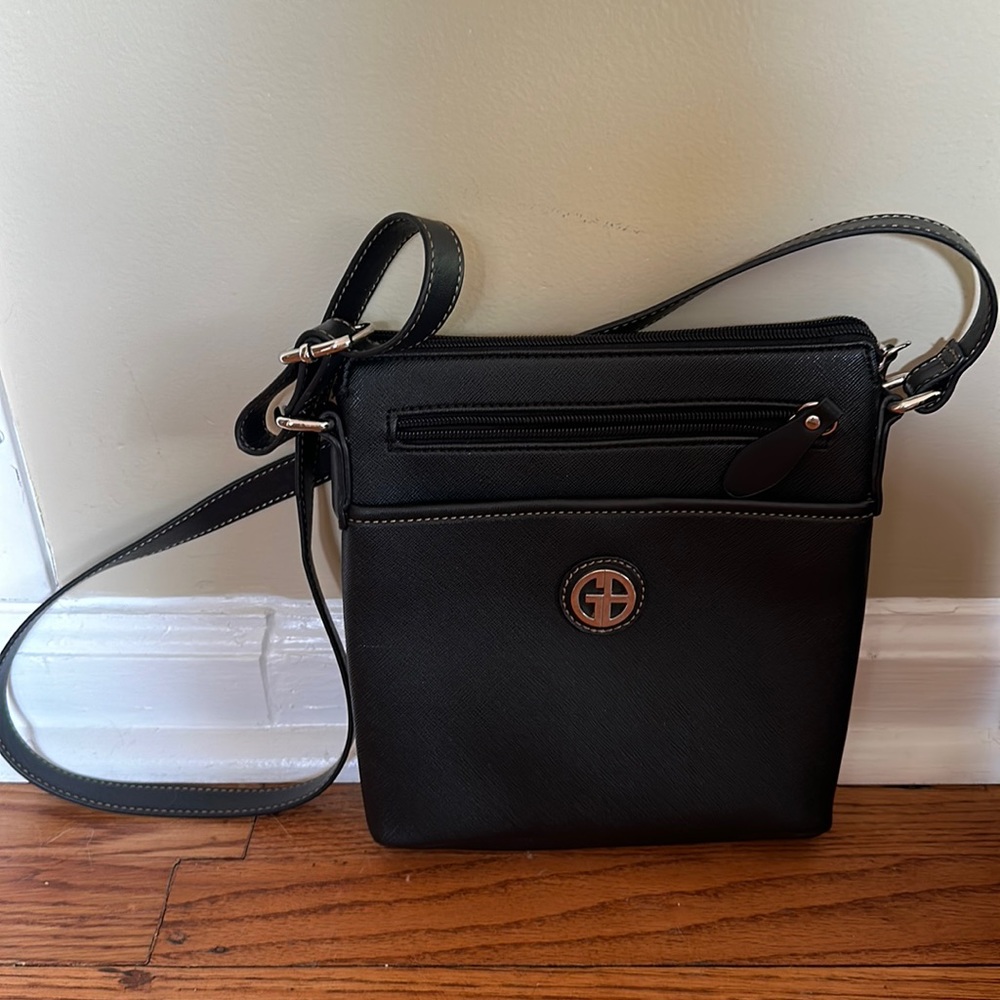 Women’s black cross body bag